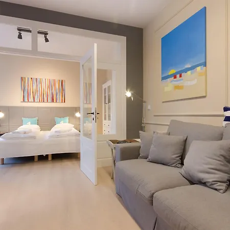 Dom & House Neptun Park Comfort 아파트